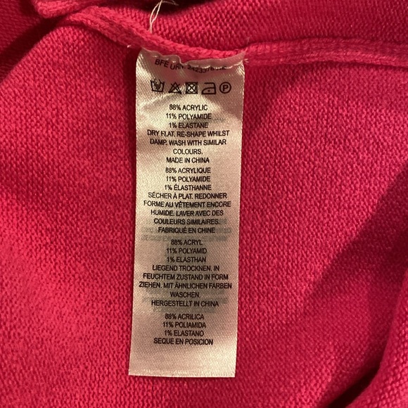 French connection hot pink sweater. Small - Picture 7 of 10